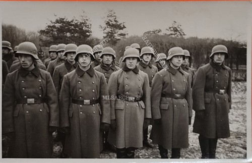 Soldaten stahlhelm foto - soldaten,